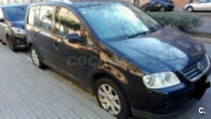 VOLKSWAGEN Touran 1.9 TDI ADVANCE 5p.