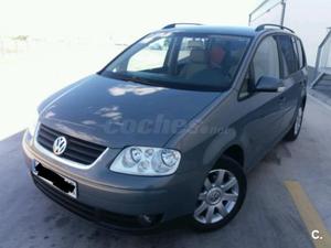 VOLKSWAGEN Touran 2.0 TDI DSG ADVANCE 5p.