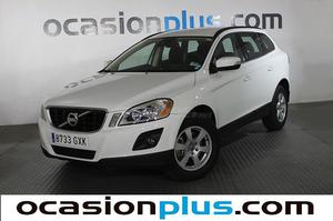 VOLVO XCD Momentum Auto 5p.