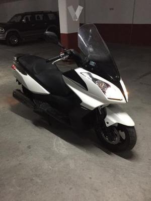 KYMCO Super Dink 125i (modelo actual) -15