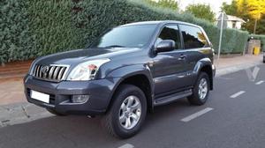 TOYOTA Land Cruiser 3.0 D4D VX -05