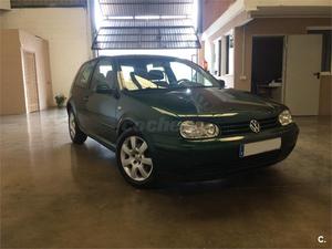 VOLKSWAGEN Golf 1.9 TDi Conceptline 100CV 3p.