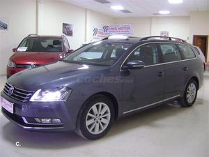 VOLKSWAGEN Passat Variant 2.0 TDI 140 Advance BMotion Tech