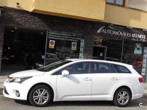 TOYOTA Avensis 120D Comfort Cross Sport 5p.