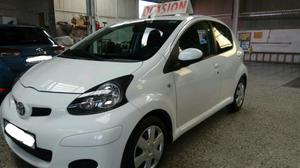 TOYOTA Aygo 1.0 VVTi Connect -11