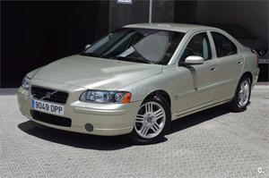 VOLVO S Momentum 4p.