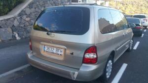 KIA Carnival 2.9 TDI 16V LS -01