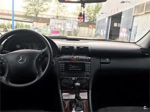 MERCEDES-BENZ Clase E E 220 CDI ELEGANCE 4p.