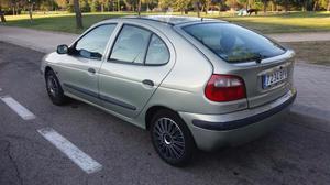 RENAULT Mégane EXPRESSION 1.9DCI -01