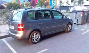 VOLKSWAGEN Touran 1.6 ADVANCE -04