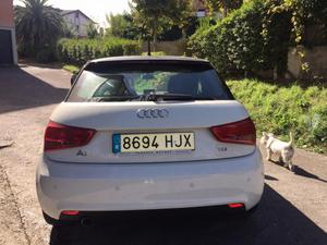 AUDI A1 1.6 TDI 90cv S tronic Attraction -12