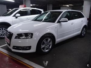 Audi A3 Sportback 1.6 Tdi 105cv Attraction 5p. -12