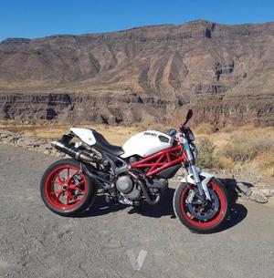 DUCATI MONSTER 796 (modelo actual) -11