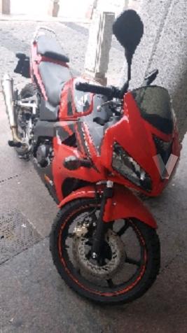 HONDA CBR 125R (