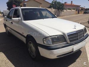 MERCEDES-BENZ Clase C C 250 DT CLASSIC 4p.