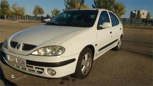 RENAULT Mégane RXE V 5p.