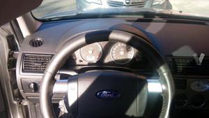 FORD Mondeo 2.0 TDdi Ambiente -02