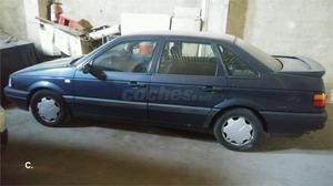 VOLKSWAGEN Passat PASSAT VARIANT 1.8 CL 5p.