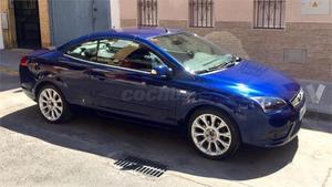 Ford Focus 2.0 Cc Titanium 2p. -07