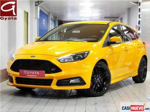 Ford focus 2.0 ecoboost auto-s&s 250cv '17 de segunda mano