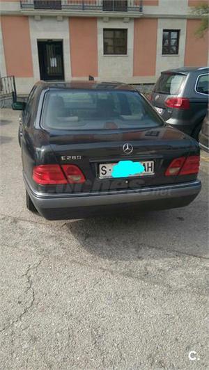 MERCEDES-BENZ Clase E E 280 AVANTGARDE 4MATIC 5p.