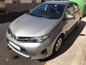 TOYOTA Auris 90D Business 5p.