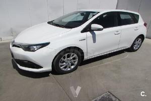 Toyota Auris -16