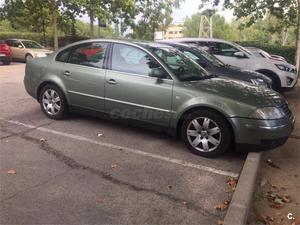 VOLKSWAGEN Passat 1.9 TDi Highline 130CV 4p.