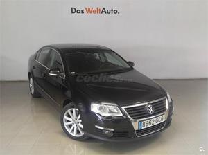 VOLKSWAGEN Passat 2.0 TDI 140cv Advance DSG 4p.