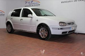 Volkswagen Golf 1.6 Conceptline 105cv 5p. -02