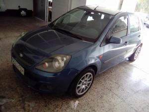 FORD Fiesta 1.4 Ghia -07