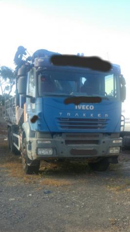 IVECO TRAKKER 410 GRUA PM40