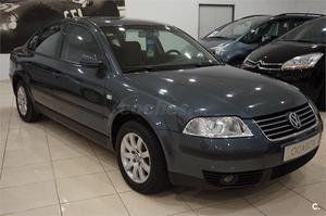 VOLKSWAGEN Passat 1.9 TDi Trendline 130CV 4p.