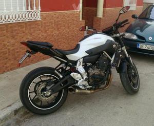 YAMAHA MT-