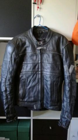 chaqueta cuero moto