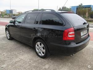 SKODA Octavia Combi 2.0 TDI Elegance 5p.