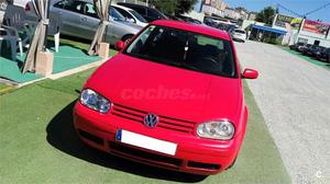 VOLKSWAGEN Golf 1.6 CONCEPTLINE 3p.