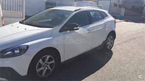 VOLVO V40 Cross Country 1.6 D2 Momentum 5p.