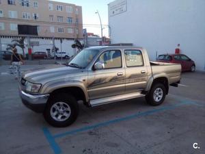 TOYOTA Hilux 2.5 D4D Doble Cabina SR 4x4 4p.