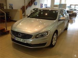 VOLVO V D3 Momentum Auto 5p.