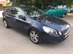 VOLVO V D4 Momentum 5p.