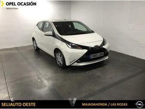 Toyota Aygo  Xplay 5p. -17