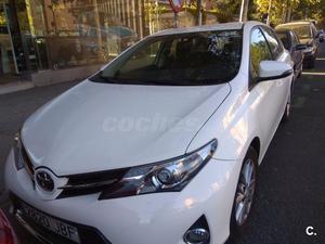 TOYOTA Auris 130 Active 5p.