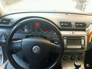 VOLKSWAGEN Passat 2.0 TDI 140cv Advance 4p.