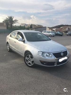 VOLKSWAGEN Passat PASSAT 1.6 GL TD 5p.