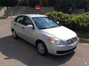 HYUNDAI Accent 1.4 GL AA 4p.