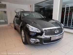 SE VENDE INFINITI QD GT PREMIUM - BARCELONA -