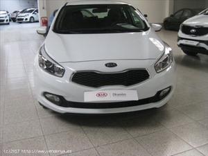 SE VENDE KIA CEE´D 1.4CRDI WGT CONCEPT - CORUñA - (LA