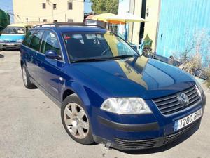 VOLKSWAGEN Passat 1.8 T VARIANT TRENDLINE -01