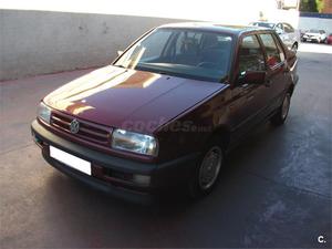 VOLKSWAGEN Vento VENTO 1.8 GL 4p.